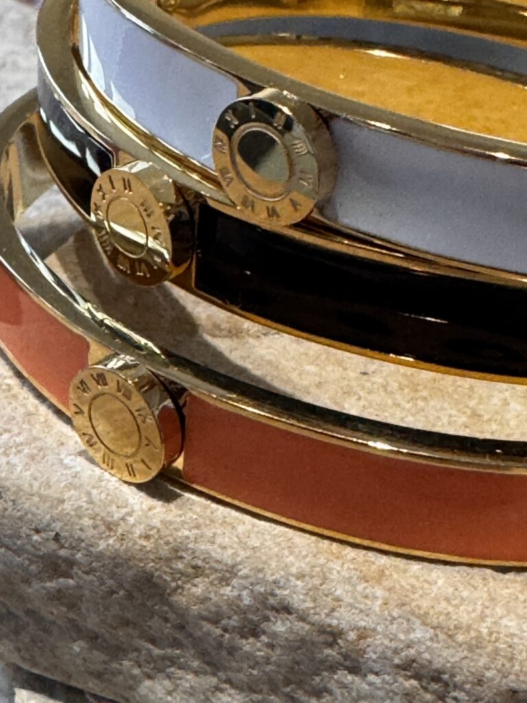 Roman Numeral Bangle Black/Gold